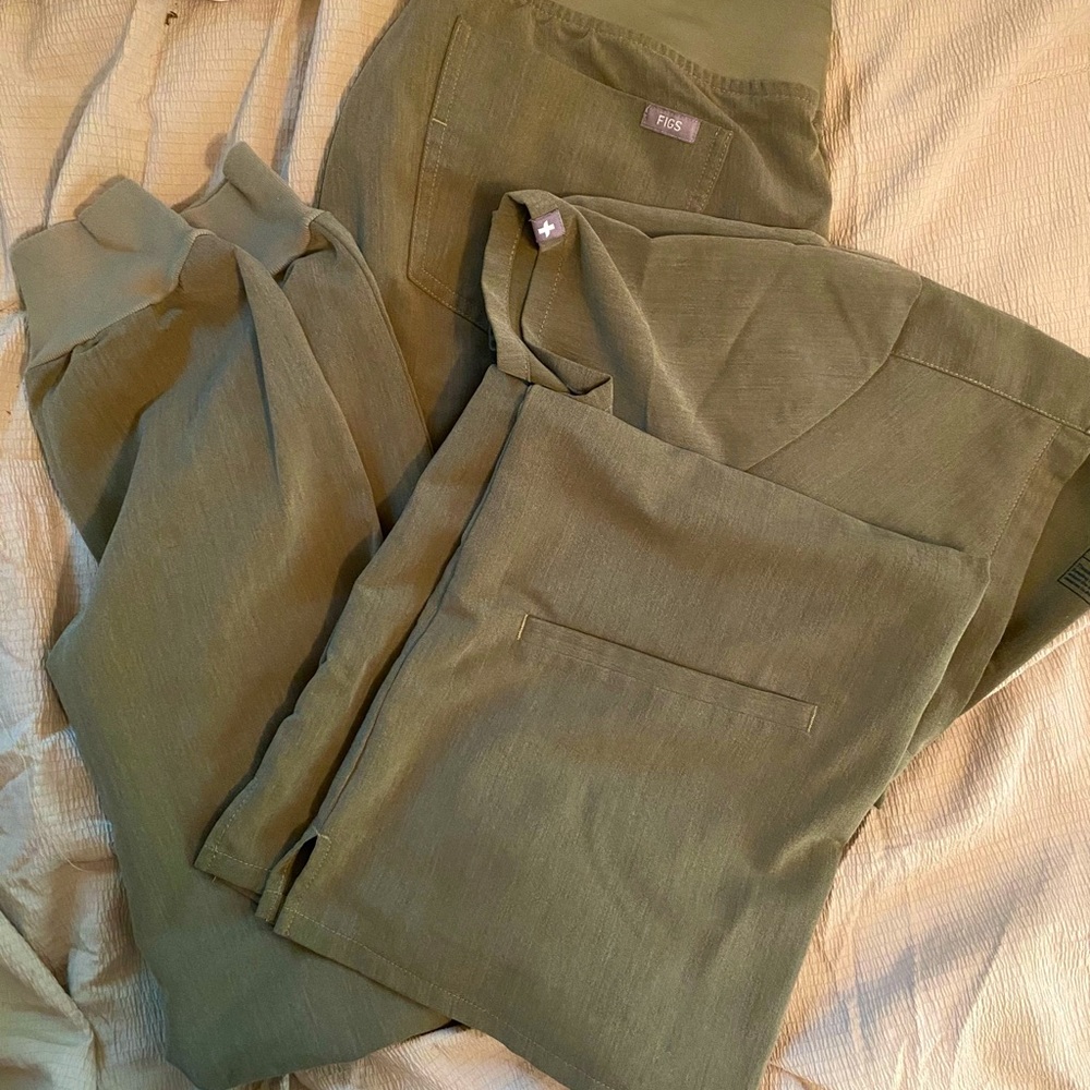Figs Sage green set